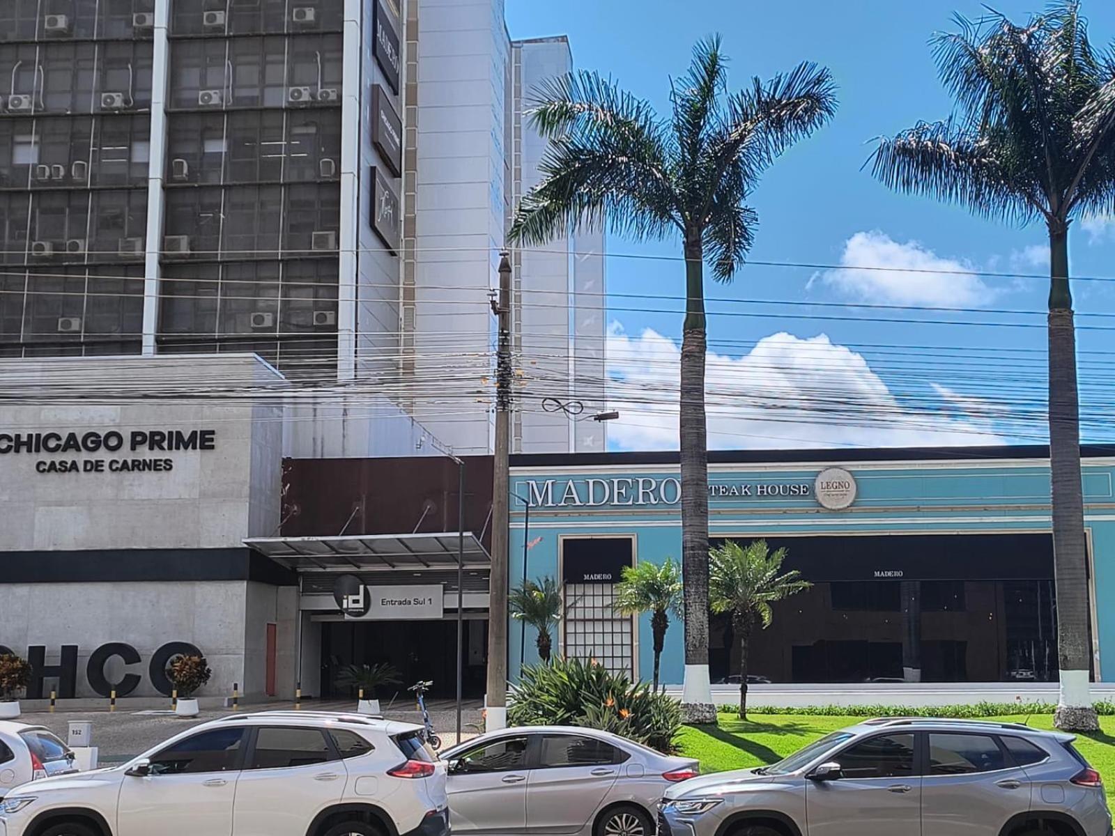 Hotel Grand Mercure Flat Particular Com Varanda, Garagem E Wi-Fi Бразилиа Экстерьер фото